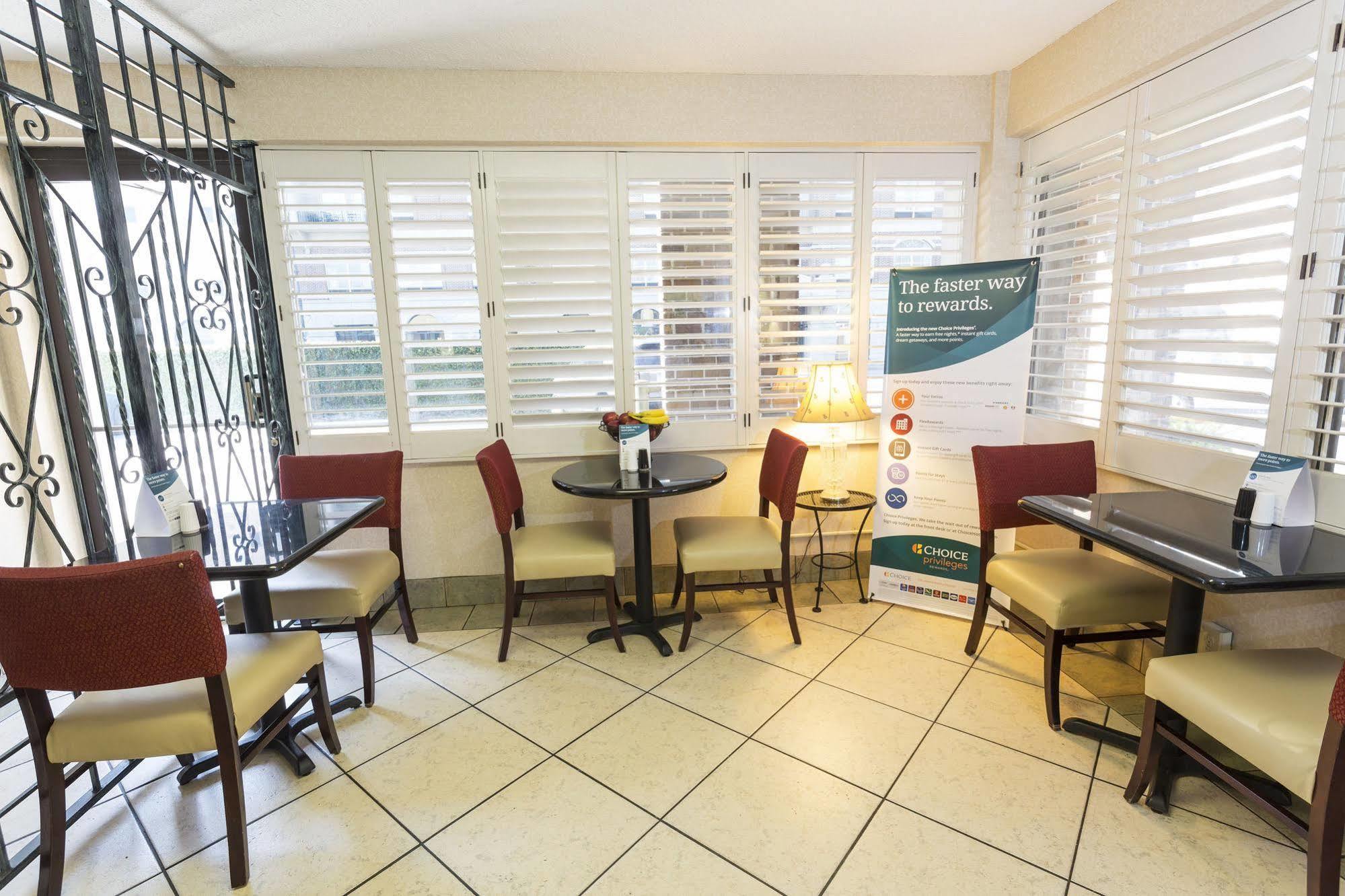 Quality Inn Savannah Historic District Zewnętrze zdjęcie